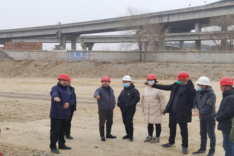 范文伟进行节前安全大检查