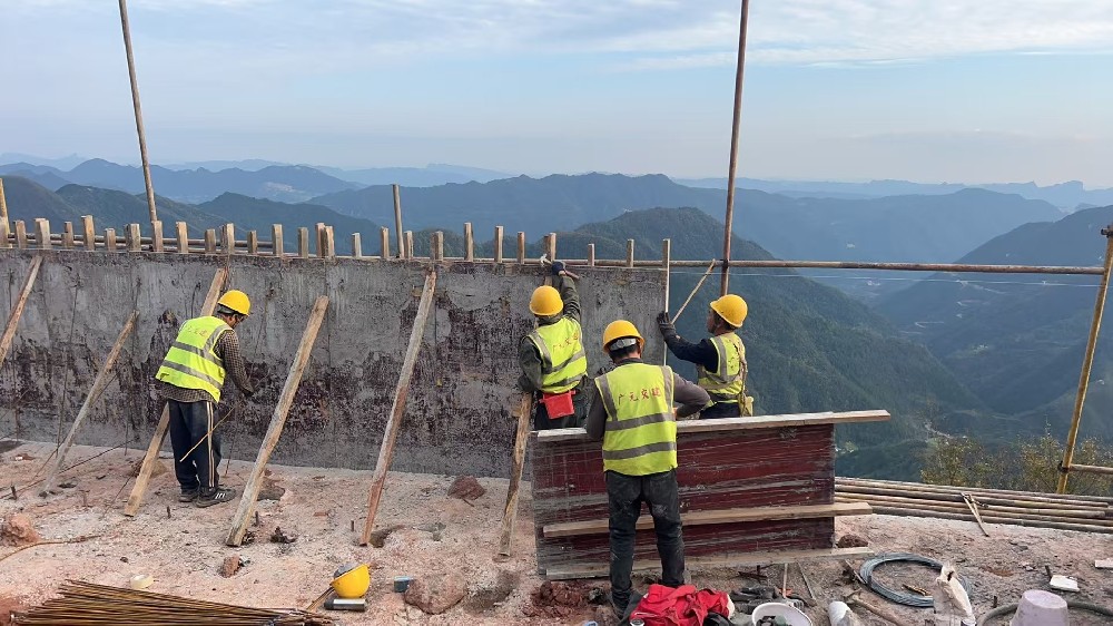 筑路修桥后，群山阔然时 ——剑阁县下寺至利州区月坝公路项目（三个石至硝洞垭段）高质量建设侧记